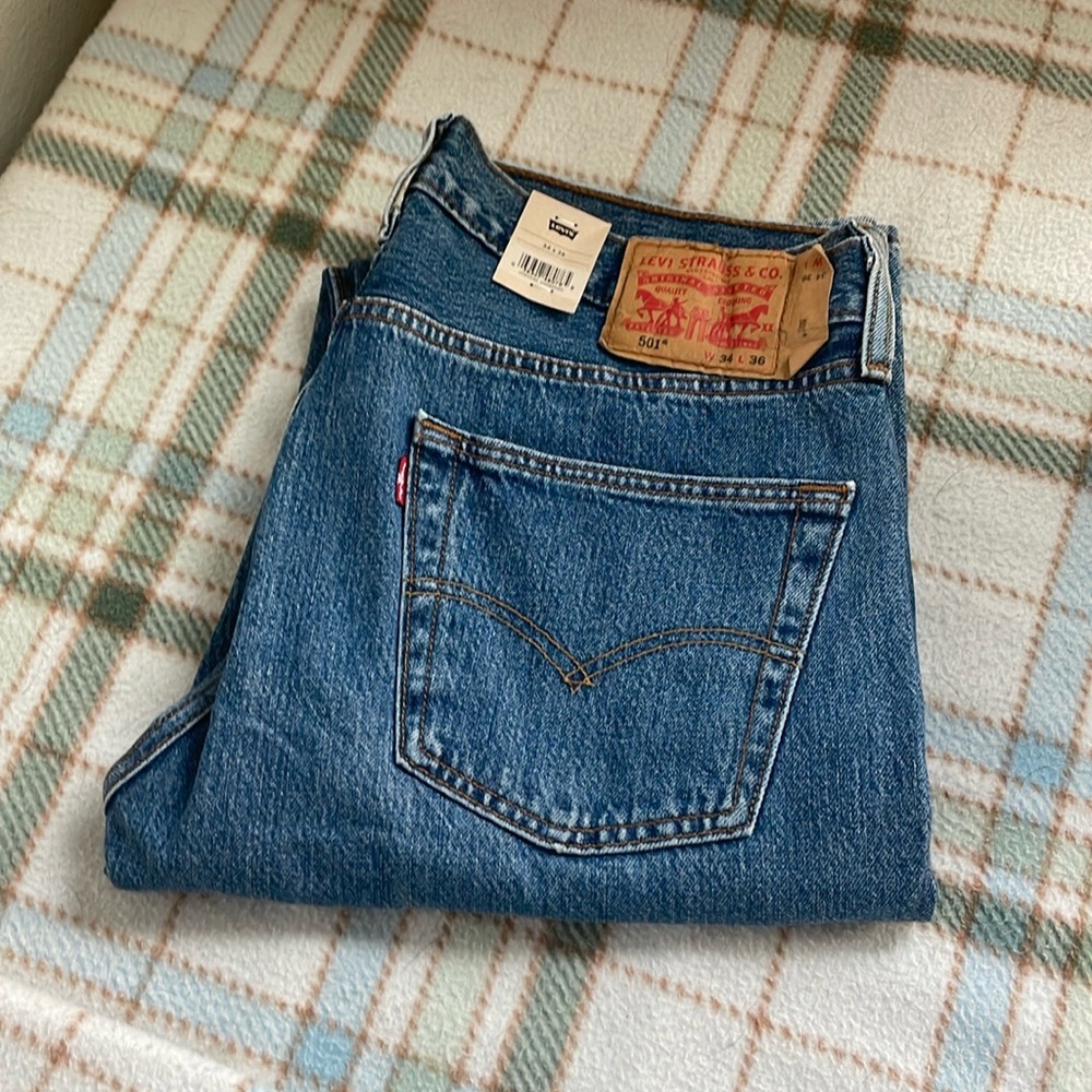 Brand New Levi’s Original 501 jeans Mens 34/36
